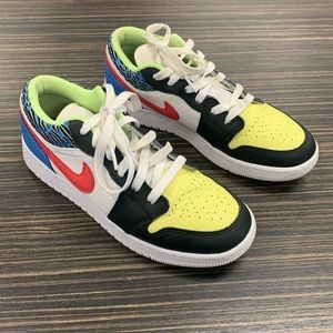 Air Jordan 1 Low Funky Patterns. Size 5.5y/7.5w